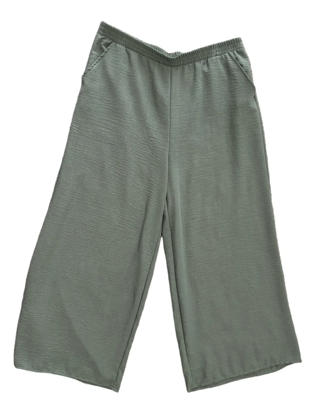 Matching boutique cropped Lounge Set Sage Green - Estimated XL